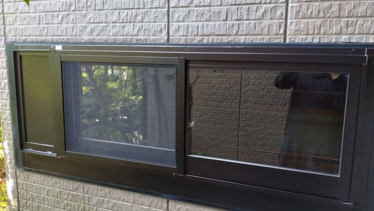 ECO plus so-yu-の浴室窓 カバー工法で取替　片引き窓 → 引違窓＋FIX窓に！の施工後の写真2