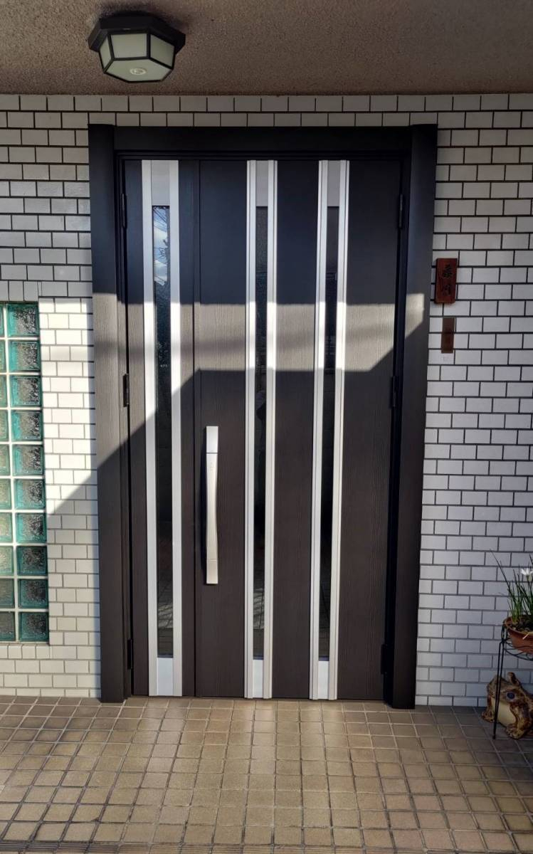 ECO plus so-yu-の木製ドアをあっという間に 親子タイプの断熱ドアに！の施工後の写真1
