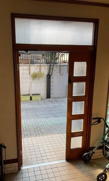 ECO plus so-yu-の木製ドアをあっという間に 親子タイプの断熱ドアに！の施工前の写真3