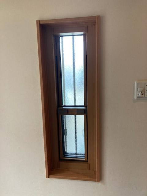 ECO plus so-yu-の面付きガラスル－バ－窓を リプラスで（カバ－工法）取替！の施工後の写真1