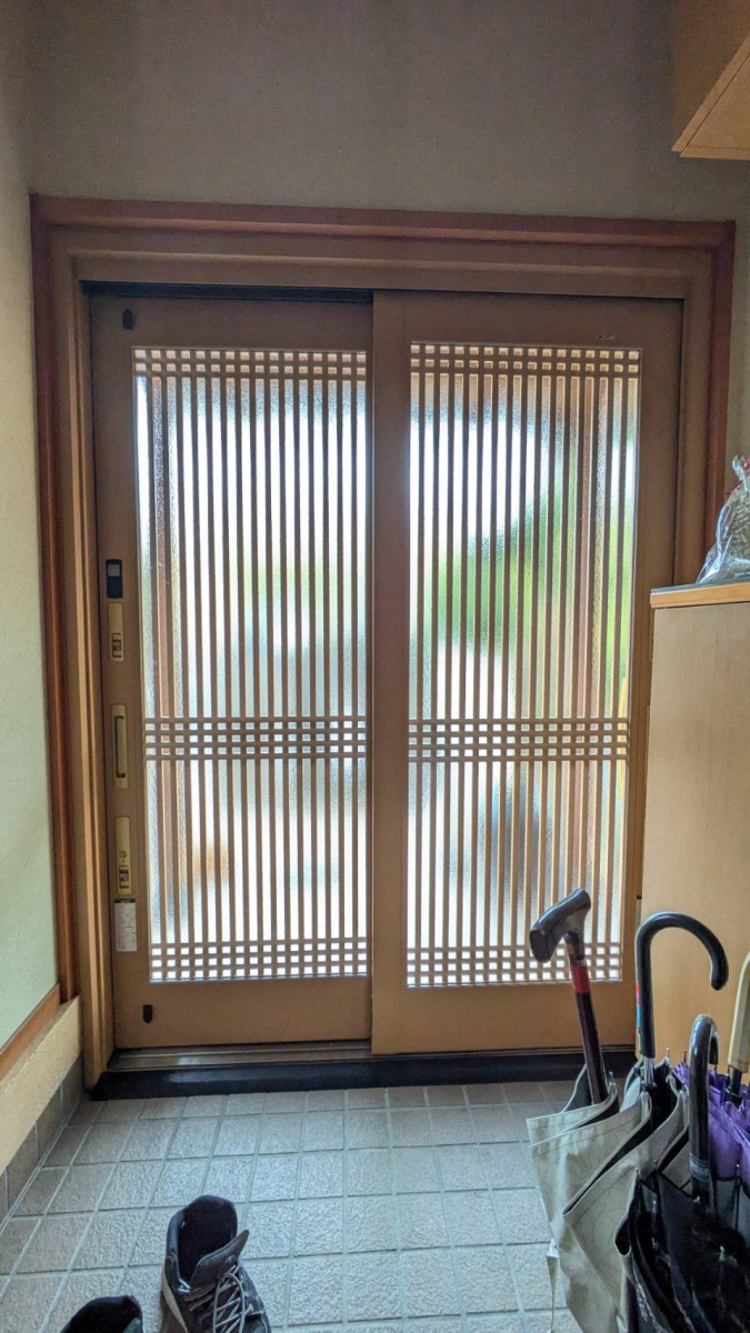 ECO plus so-yu-の【葛城市】玄関引戸のお悩みも1日で解消!の施工後の写真2