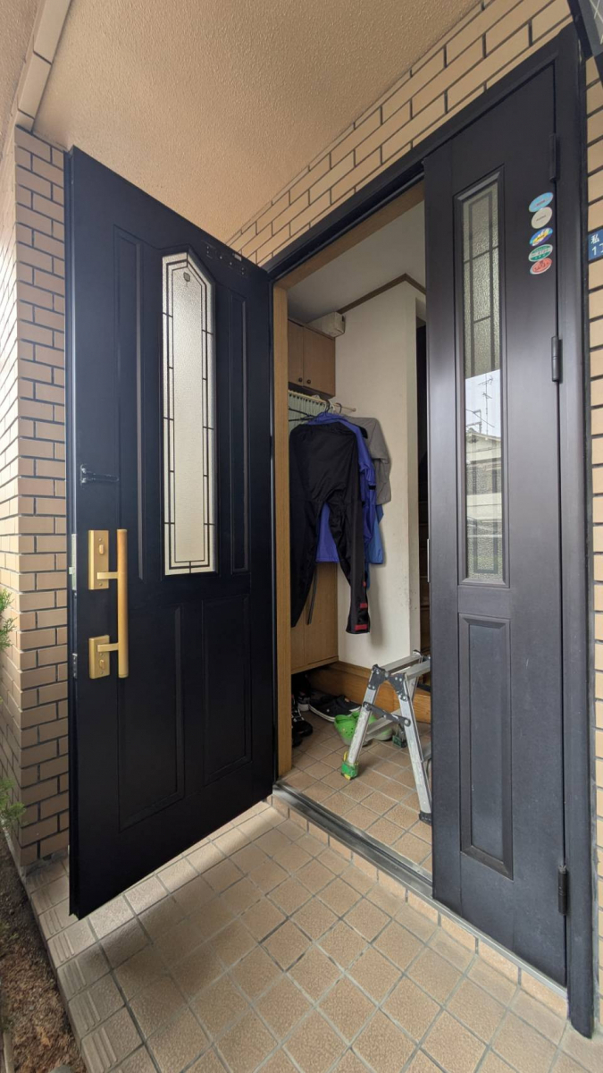 ECO plus so-yu-の【交野市】ドアクローザー交換で、開閉時のストレスを解消！の施工前の写真3