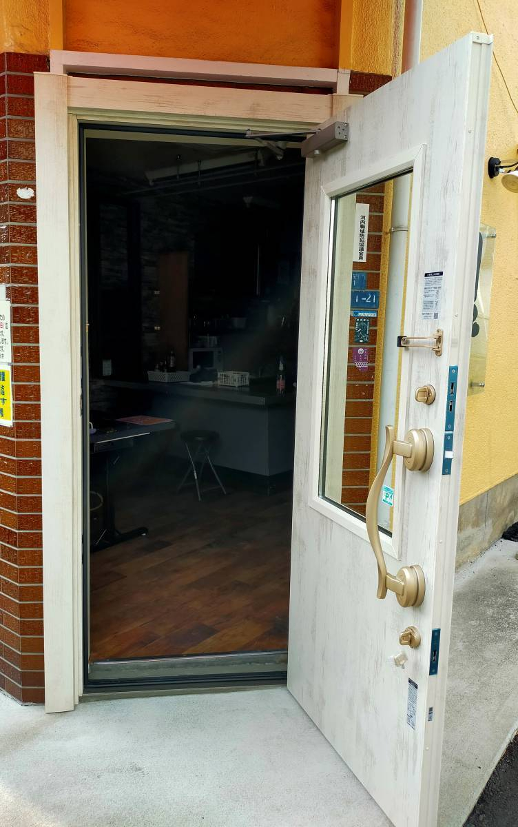 ECO plus so-yu-の木製ドアをリシェント断熱ドアで1dayリフォーム！！の施工後の写真2