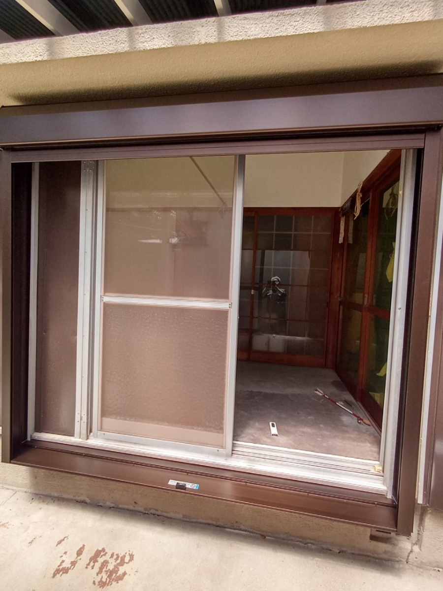 ECO plus so-yu-の【交野市】横引きシャッターを電動シャッターに取替!便利で安心な暮らしにの施工後の写真1