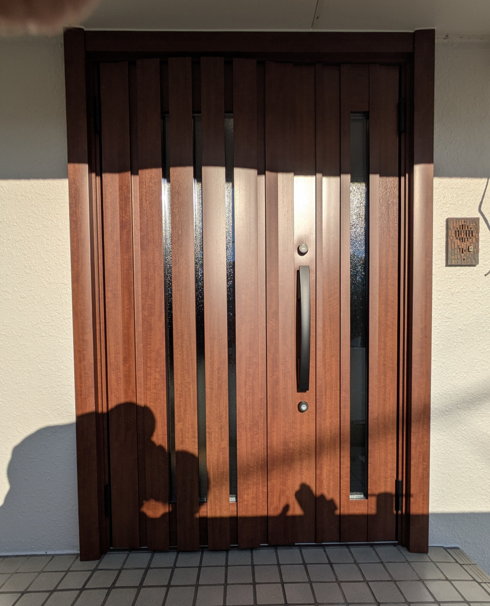 ECO plus so-yu-の木製親子ドア（ヤマハ製）のスピード取替！の施工後の写真1