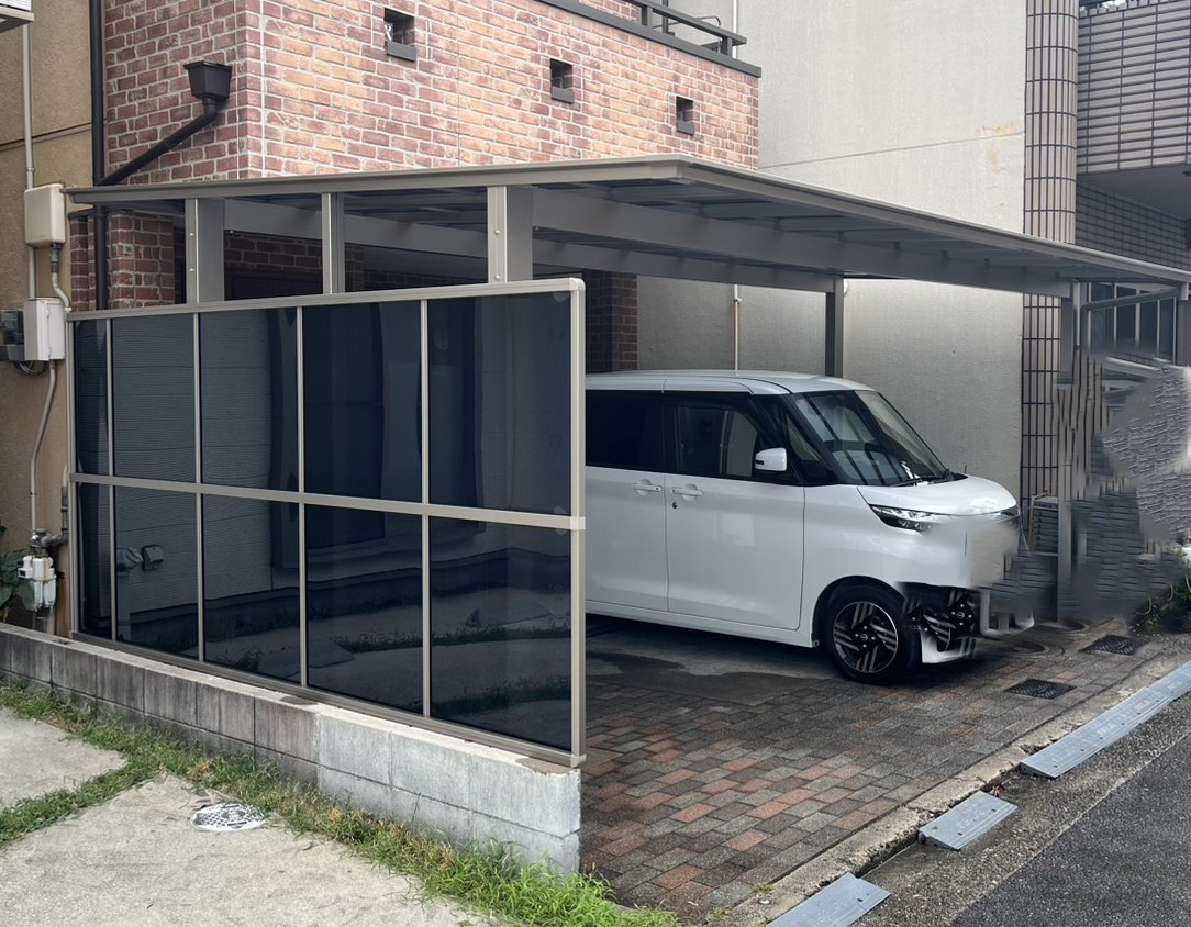 ECO plus so-yu-の【大阪市】雨・紫外線・ほこりから愛車を守るワイドカーポート！の施工後の写真3