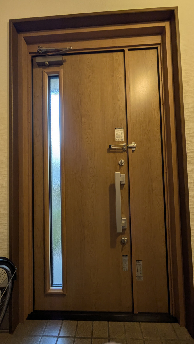 ECO plus so-yu-の【大山崎町】玄関ドア取替｜補助金で断熱ドアへリフォームの施工後の写真2