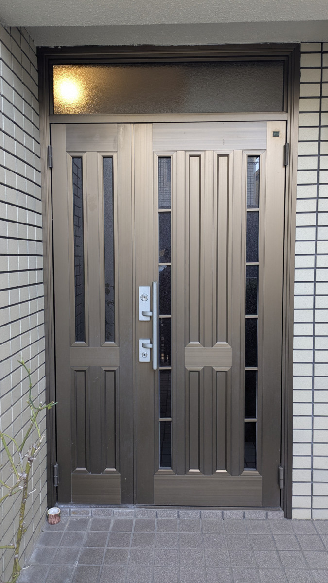 ECO plus so-yu-の【大山崎町】玄関ドア取替｜補助金で断熱ドアへリフォームの施工前の写真1