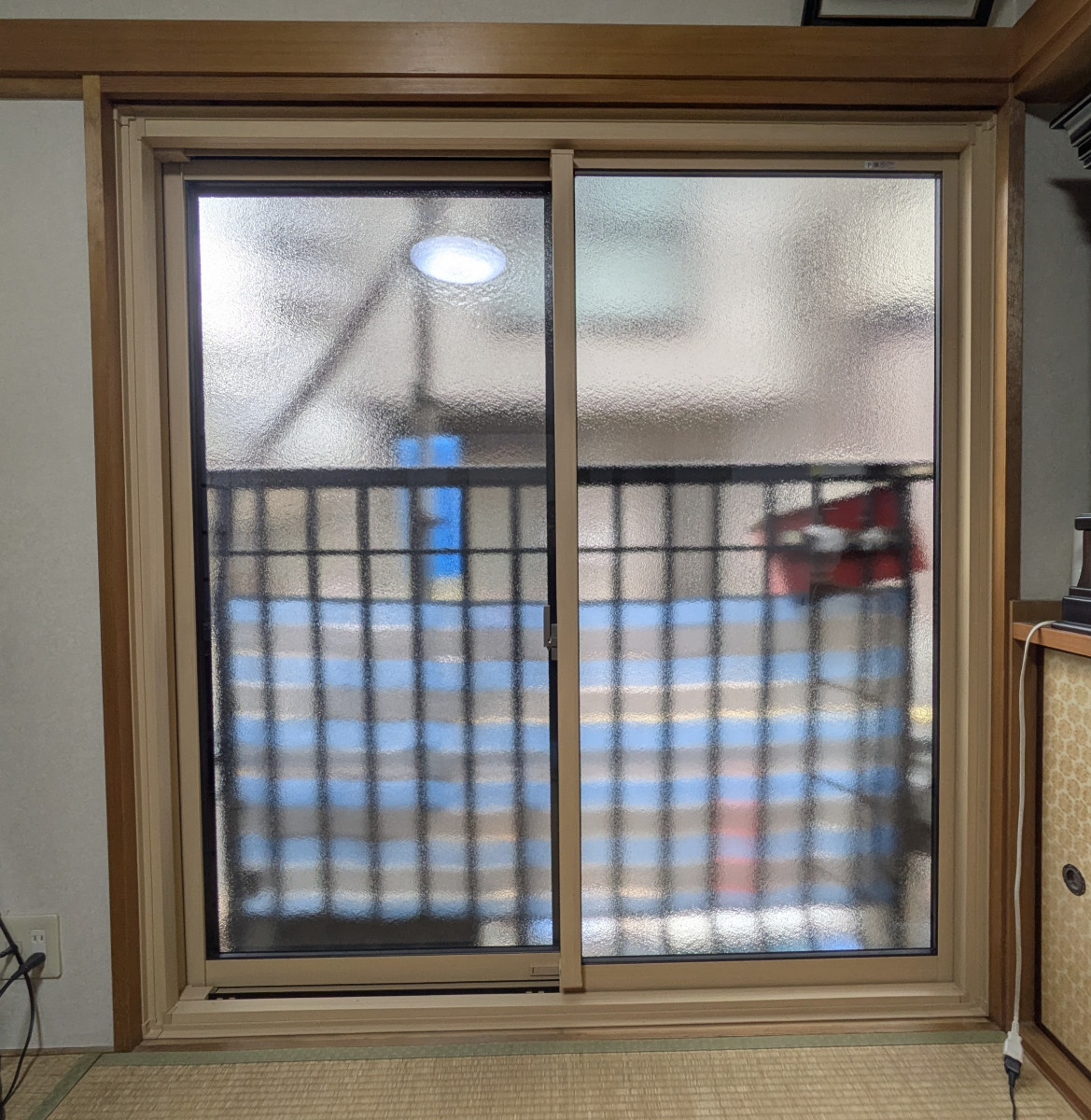 ECO plus so-yu-の【神戸市】寝室の寒さと騒音を一気に解決！窓リフォーム（リプラス-カバー工法）の施工後の写真1