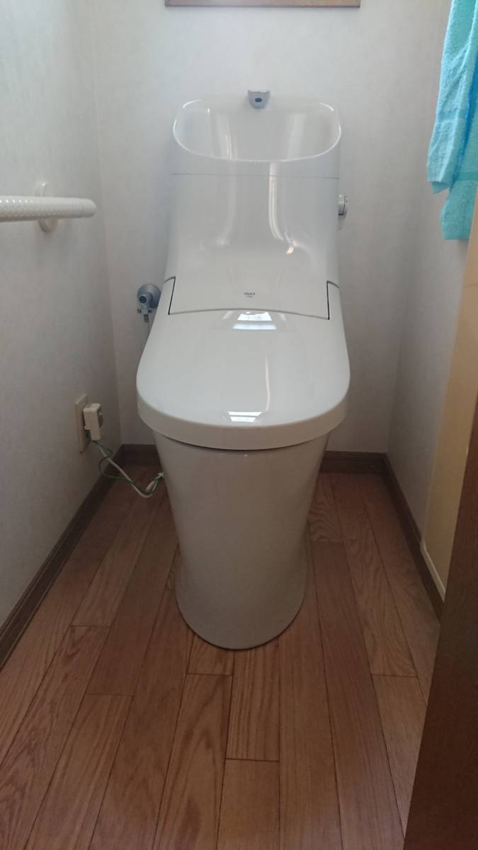 阪神北トーヨー住器のトイレ取替施工例の施工後の写真1