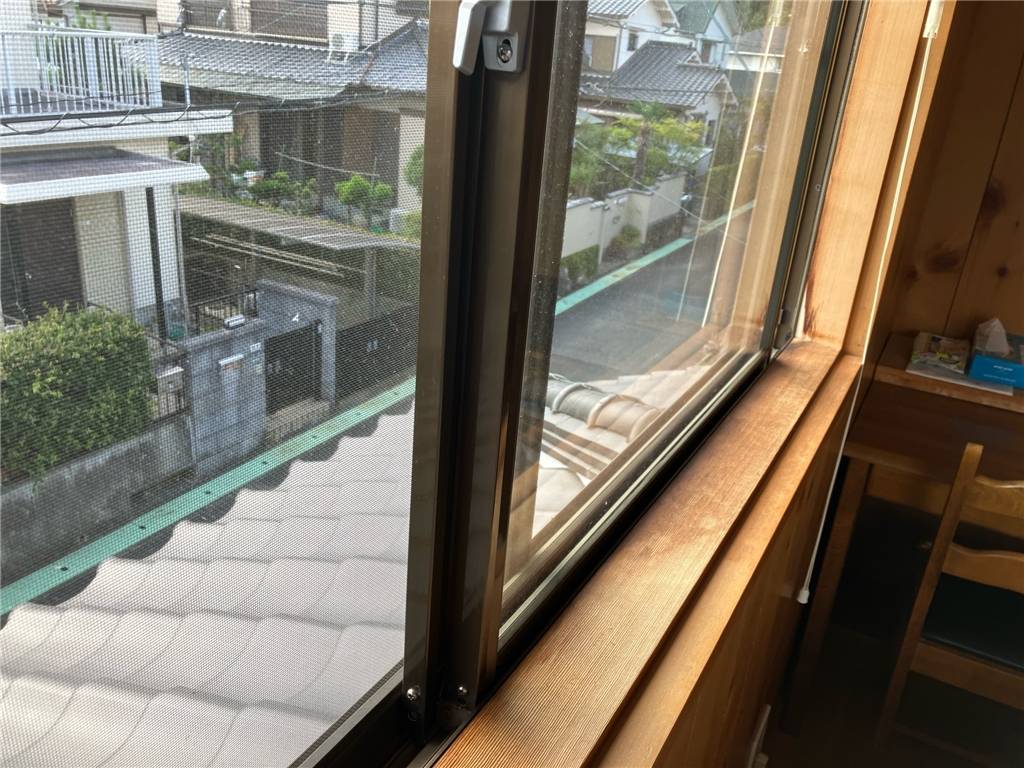 阪神北トーヨー住器のリプラス　新商品　ブリッジ枠の施工前の写真2