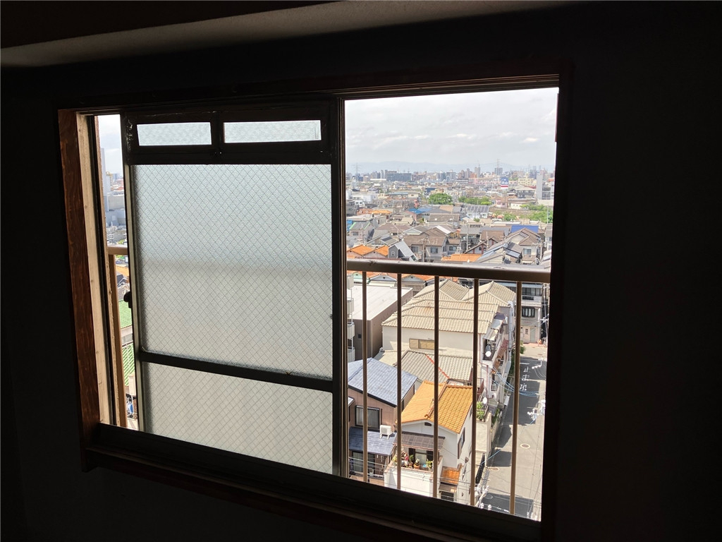 阪神北トーヨー住器のマンションの窓取替しましたの施工前の写真3