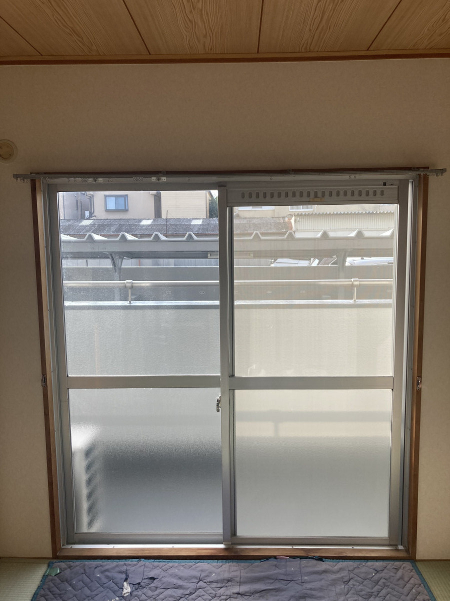 阪神北トーヨー住器のマンションの窓取替しましたの施工前の写真3