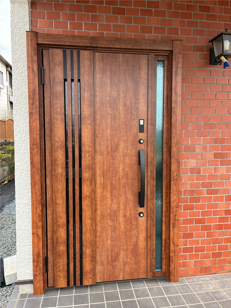 阪神北トーヨー住器のLIXILリシェントM83型への交換工事。カバー工法による1日リフォームとエントリーシステムの導入。の施工後の写真1