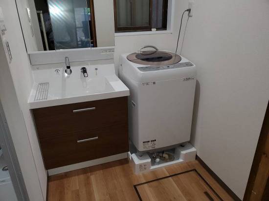 阪神北トーヨー住器の洗面所リフォームさせて頂きました施工事例写真1