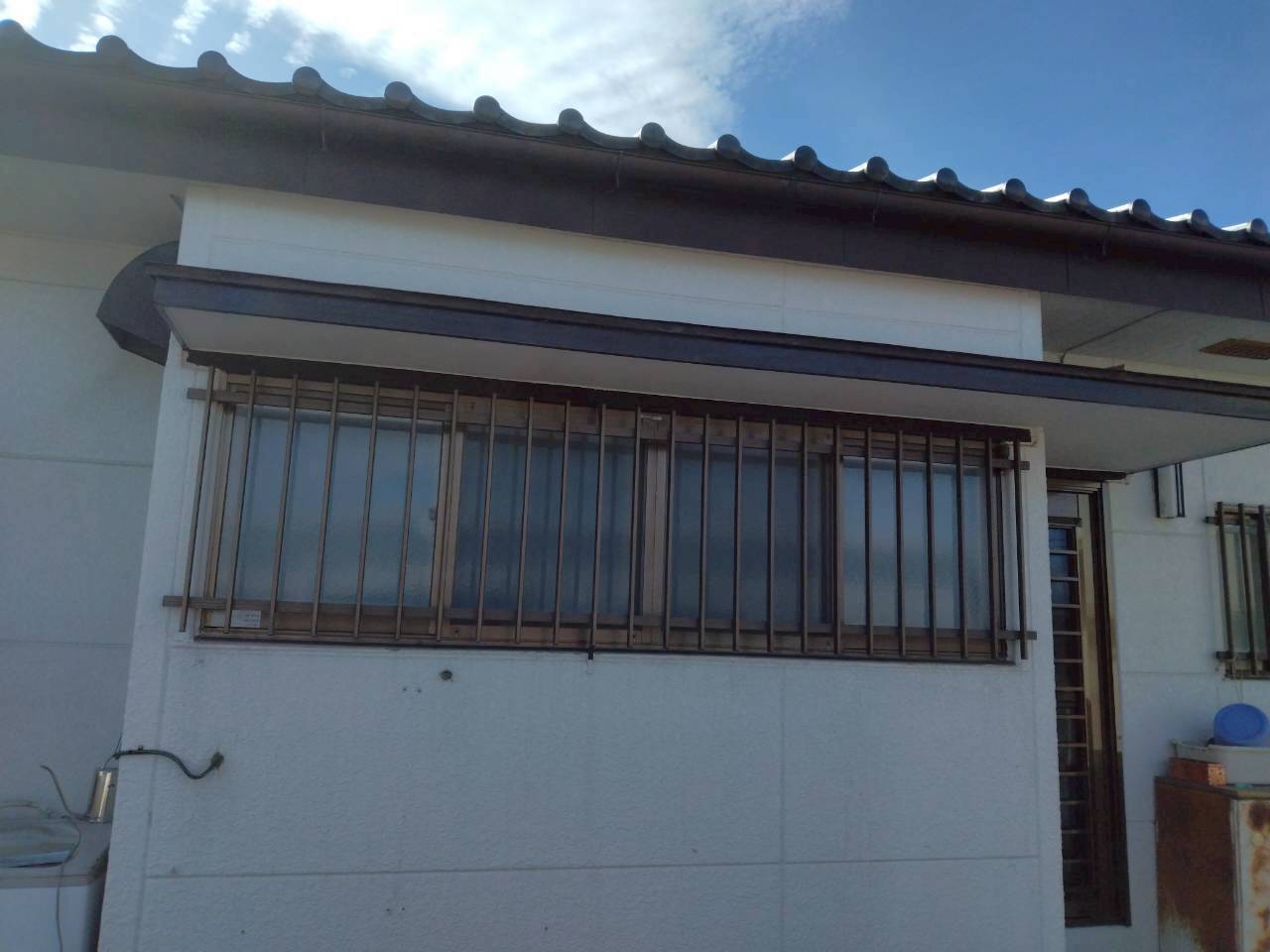 庇部分に雨樋の取付 西幸のブログ 写真1