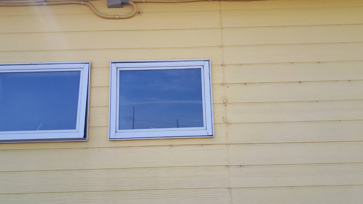 西幸の群馬県太田市、1dayリフォーム　外窓の施工前の写真1