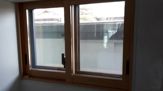 西幸の小さい窓にも内窓つけて断熱アップ施工事例写真1