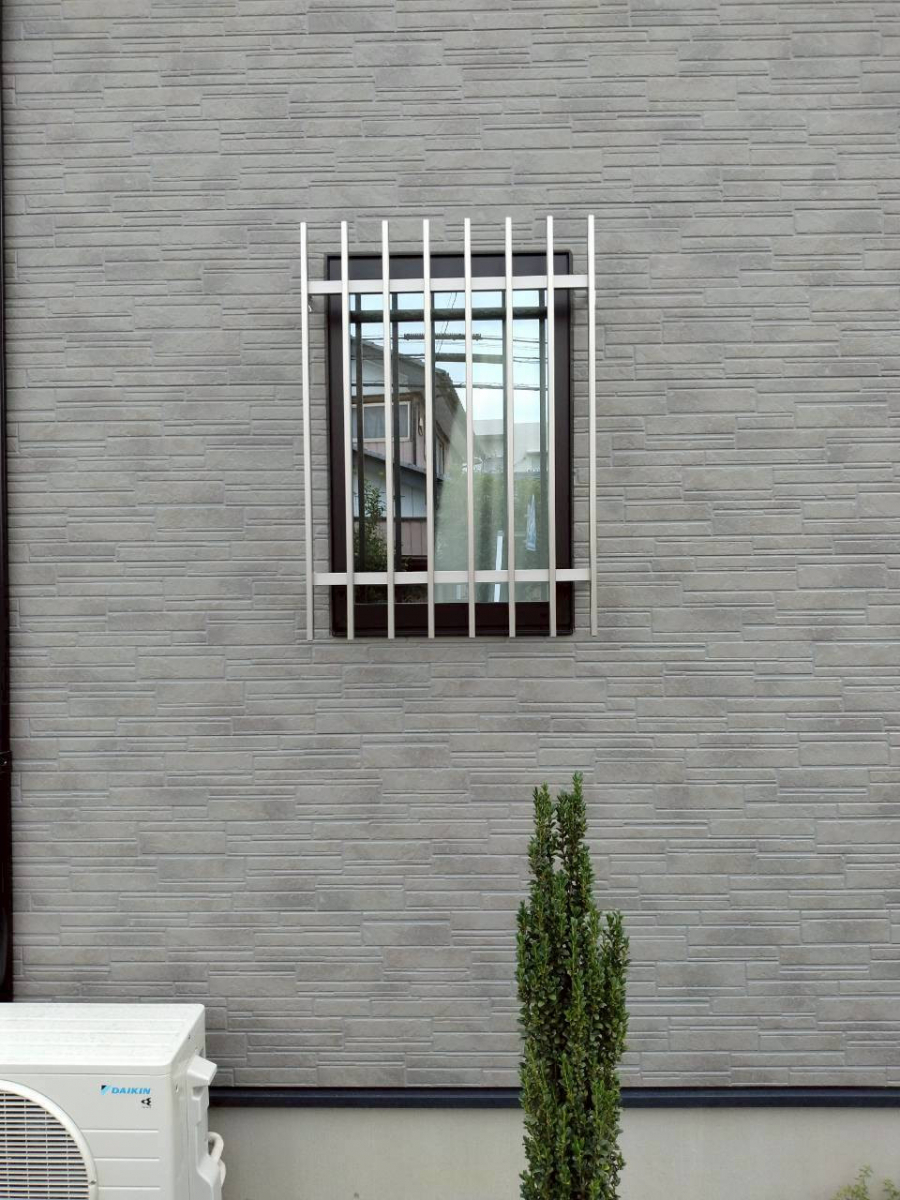 西幸の面格子で住まいの防犯対策の施工後の写真1