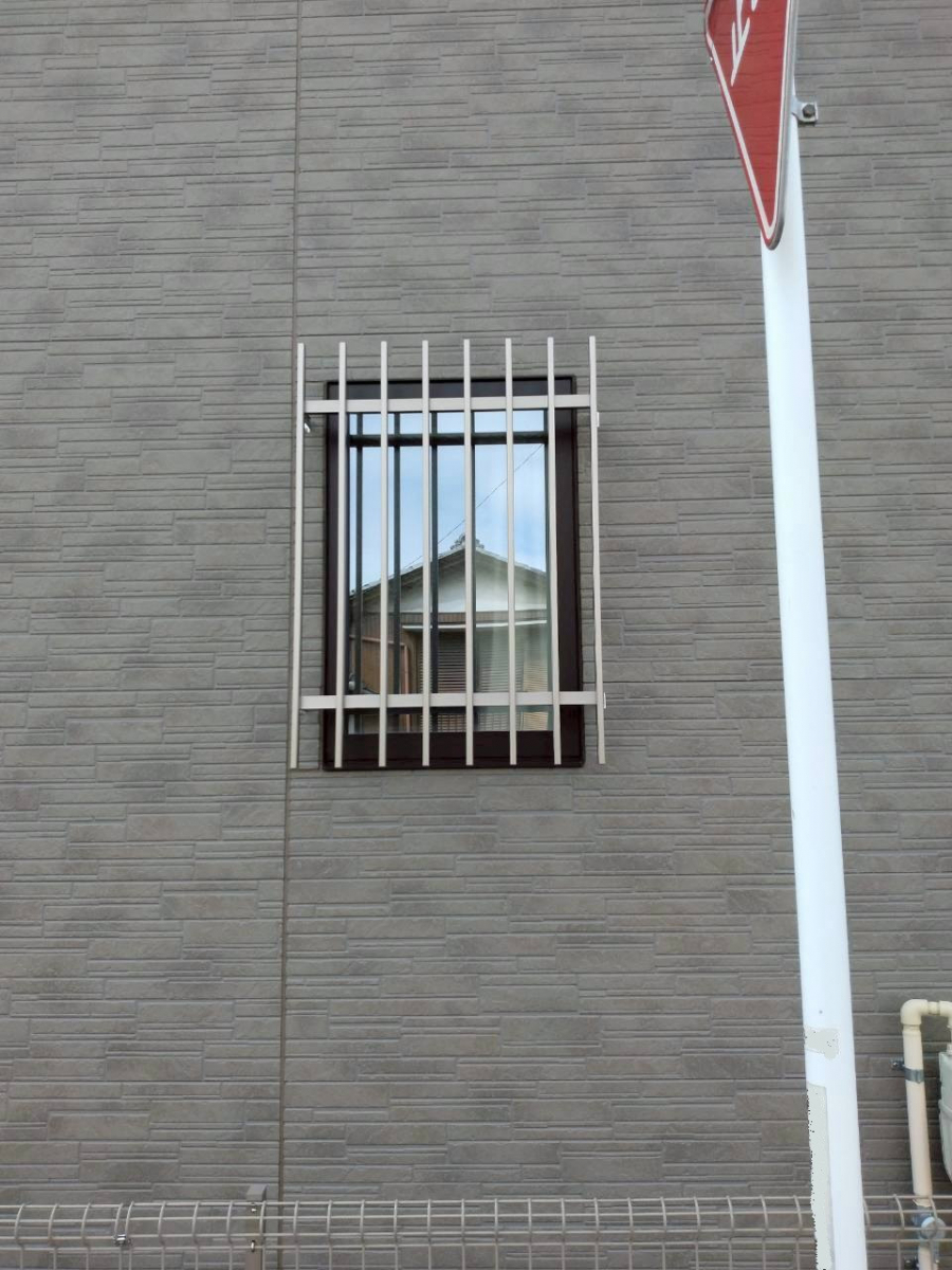 西幸の面格子で住まいの防犯対策の施工後の写真2