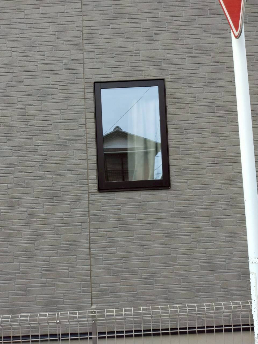 西幸の面格子で住まいの防犯対策の施工前の写真2