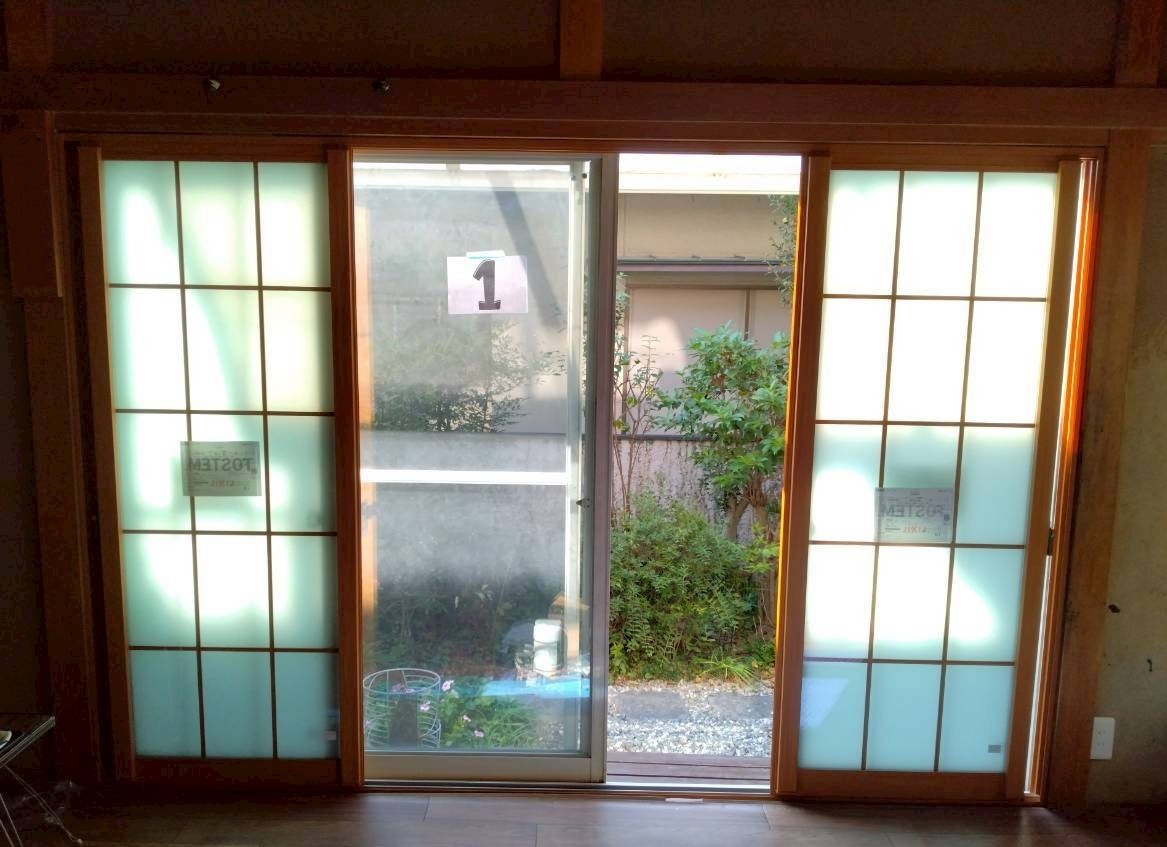西幸の和紙調格子の内窓取付の施工後の写真1