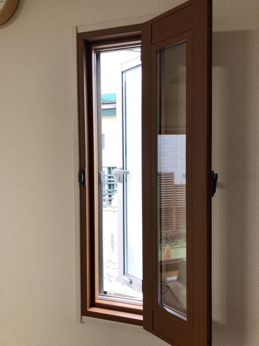 ハラコーの【内窓施工例】内窓インプラス（断熱/結露 窓リフォーム）東村山市の施工後の写真1