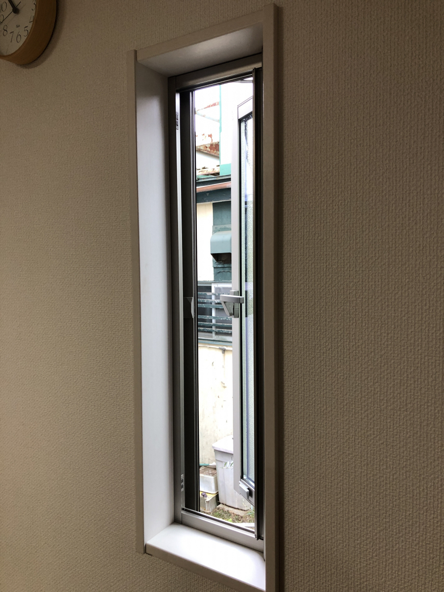 ハラコーの【内窓施工例】内窓インプラス（断熱/結露 窓リフォーム）東村山市の施工前の写真1