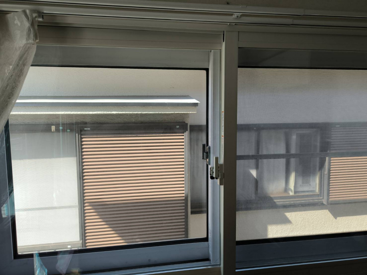 ハラコーの【内窓インプラス施工例】寒さと結露に悩んだ窓に内窓を設置。断熱性アップで快適空間への施工後の写真1