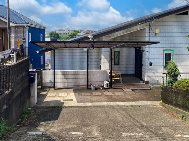 南横浜トーヨー住器の【横浜市 栄区】LIXILなら希望にぴったりのカーポートが選べる❗️要望別におすすめ商品をご紹介🚗の施工前の写真1