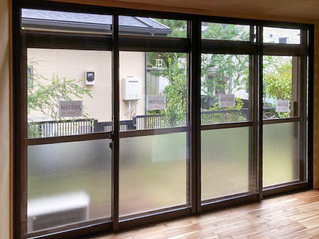 南横浜トーヨー住器の【鎌倉市】冬も薄着でぽっかぽか🔥LIXILの内窓「インプラス」で暖かく冬を過ごしましょう。の施工後の写真3