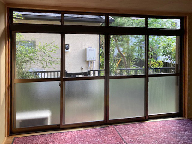 南横浜トーヨー住器の【鎌倉市】冬も薄着でぽっかぽか🔥LIXILの内窓「インプラス」で暖かく冬を過ごしましょう。の施工前の写真3