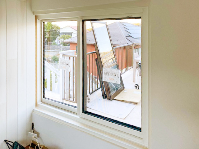南横浜トーヨー住器の【川崎市】マンションの窓も、戸別にパッと取替できる！リプラスマンションで古い窓を一新！の施工後の写真1