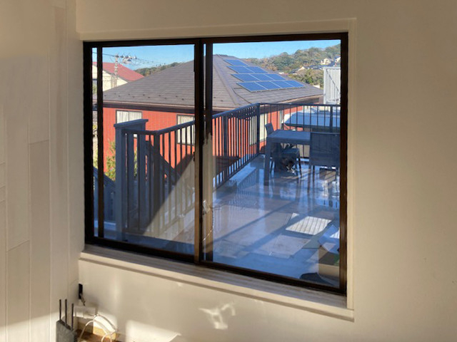 南横浜トーヨー住器の【川崎市】マンションの窓も、戸別にパッと取替できる！リプラスマンションで古い窓を一新！の施工前の写真1