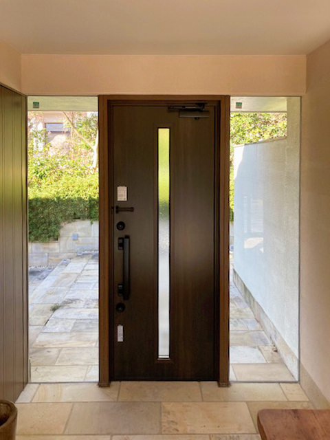 南横浜トーヨー住器の【横浜市 栄区】リシェントで毎日をもっと心地よく❗️豊富なラインナップで玄関をアップデート✨の施工後の写真2