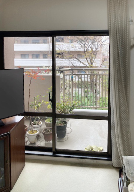南横浜トーヨー住器の【横浜市金沢区】窓リノベ申請件数 No.１👑LIXILの内窓インプラスが選ばれる 4 つのポイントの施工前の写真1