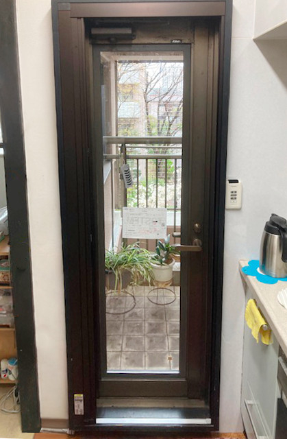 南横浜トーヨー住器の【横浜市 泉区】アタッチメント付PGで単板ガラスをカンタンに断熱性の高いペアガラスへ交換！の施工後の写真1