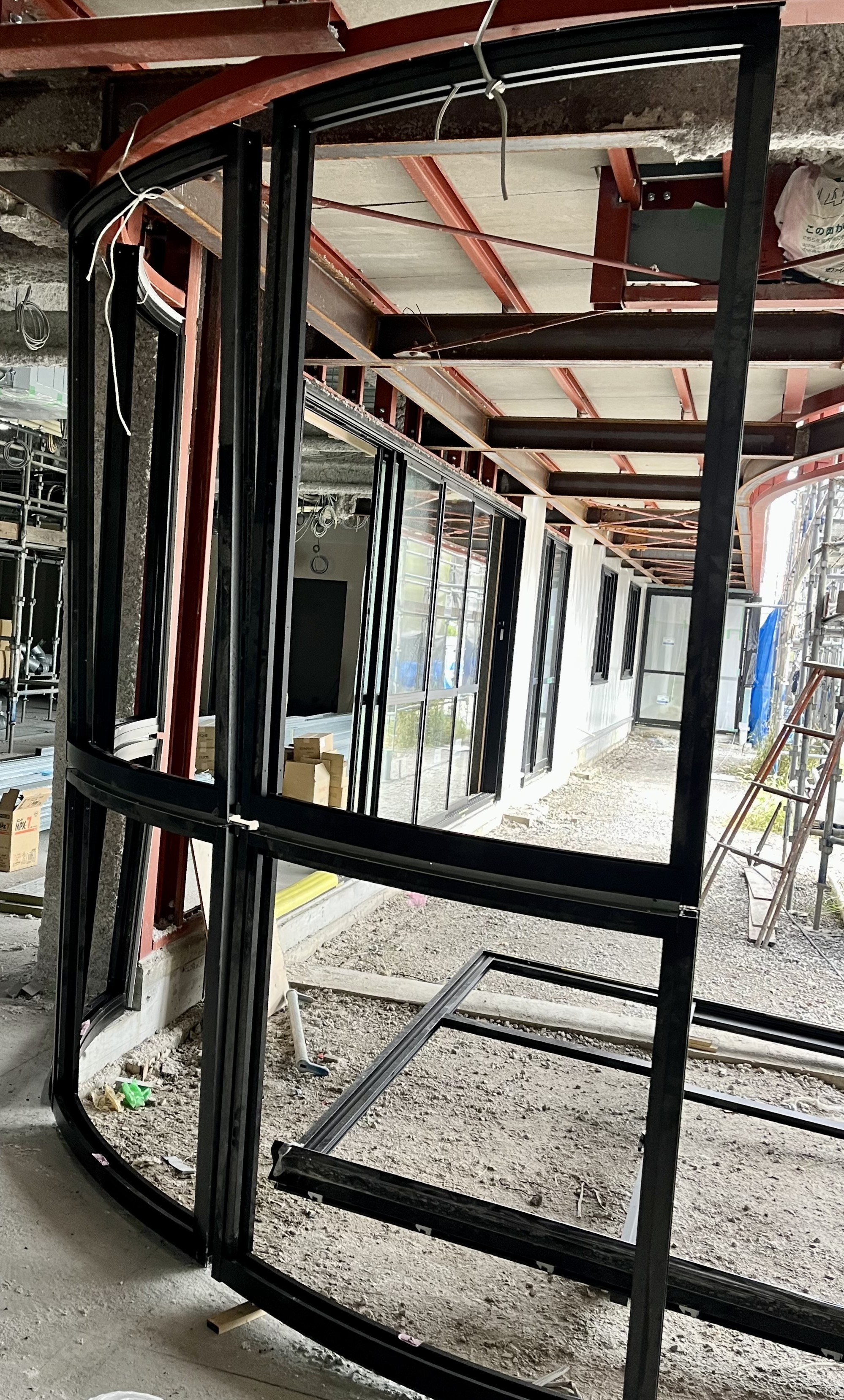 🪟R形状の特殊サッシもお任せください！ セイワ四日市店のブログ 写真1