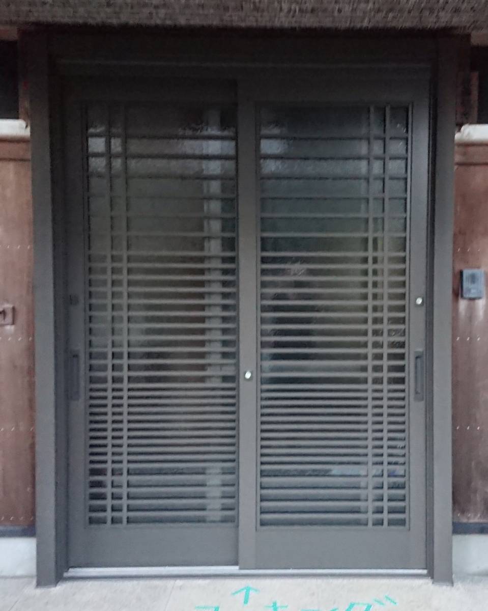 セイワ四日市店の１日で玄関引戸を取替の施工後の写真1
