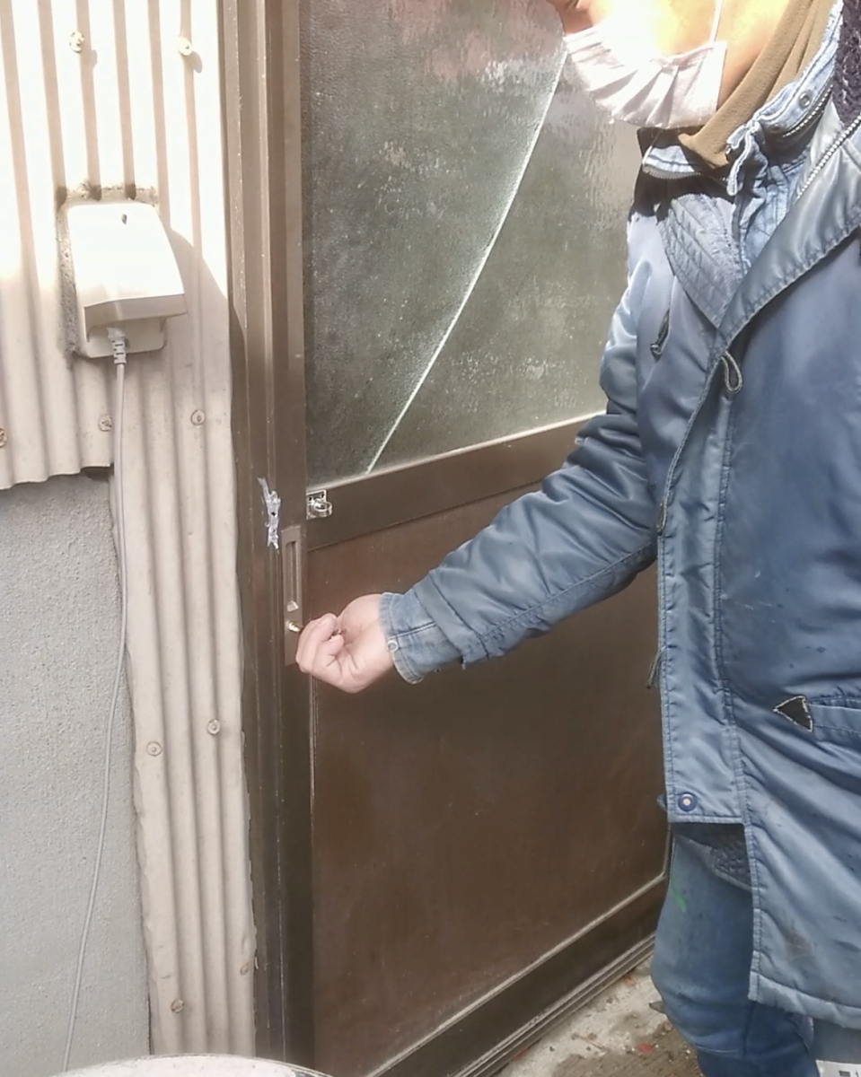 セイワ四日市店の積雪の中勝手口の鍵を交換です。　【動画あり！】の施工後の写真1