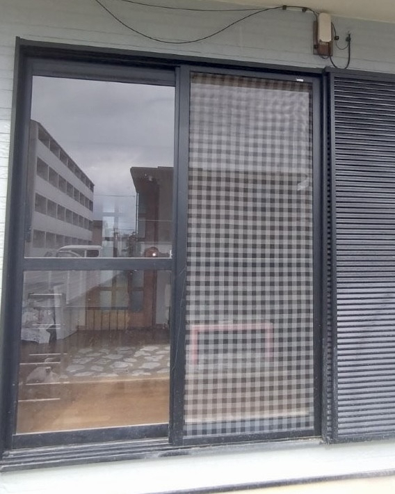 セイワ四日市店のリプラスなら、窓の取替もカンタン！の施工前の写真2