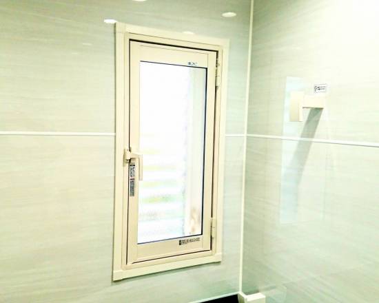 セイワ四日市店の浴室にインプラスを取付施工事例写真1