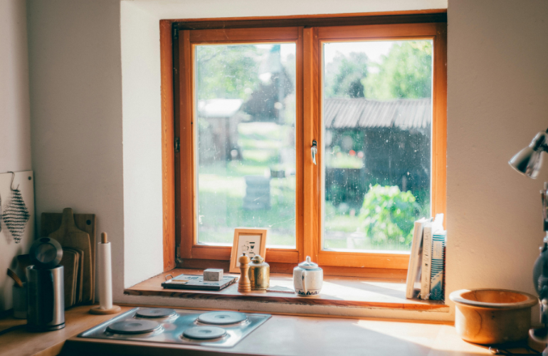 寒さが年々つらく感じる理由は？今すぐ見直したい窓からの寒さ対策【ゼネラルサンホーム】 ゼネラルサンホームのブログ 写真3
