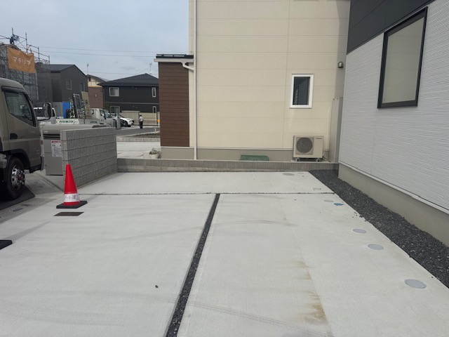 出雲トーヨー住器の物置+自転車置き場取付しましたの施工前の写真1