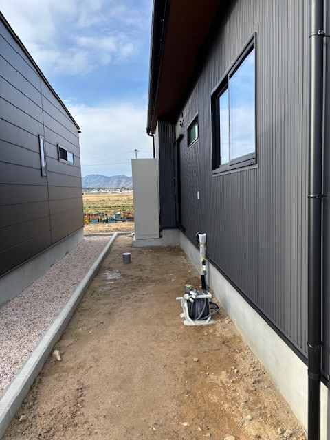 出雲トーヨー住器の物干し場を取付させていただきましたの施工前の写真1
