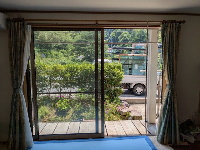 出雲トーヨー住器のまだまだ暑い夏 内窓で快適にの施工前の写真1