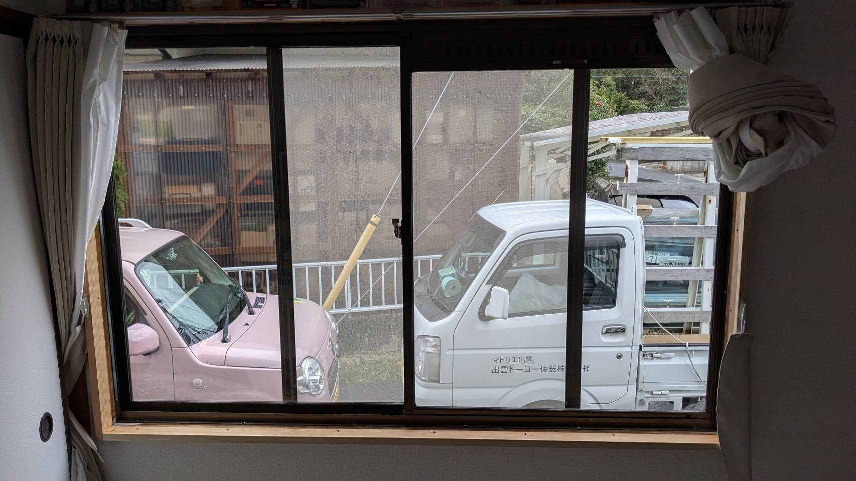 出雲トーヨー住器の始まってます！　お得に内窓設置の施工前の写真1