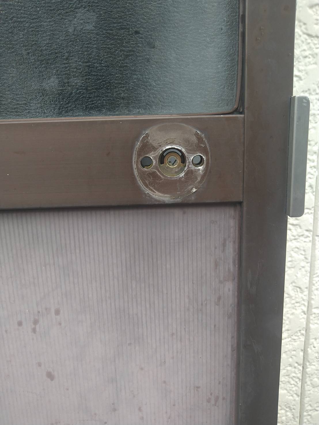 小玉硝子の室蘭・胆振の物置ドアノブ修理・交換の施工事例詳細写真2