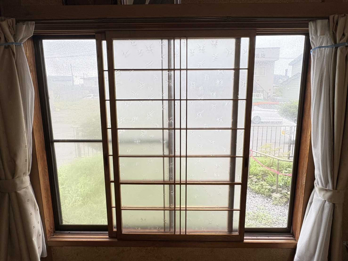 小玉硝子の内窓設置で快適な住空間を実現!の施工前の写真1