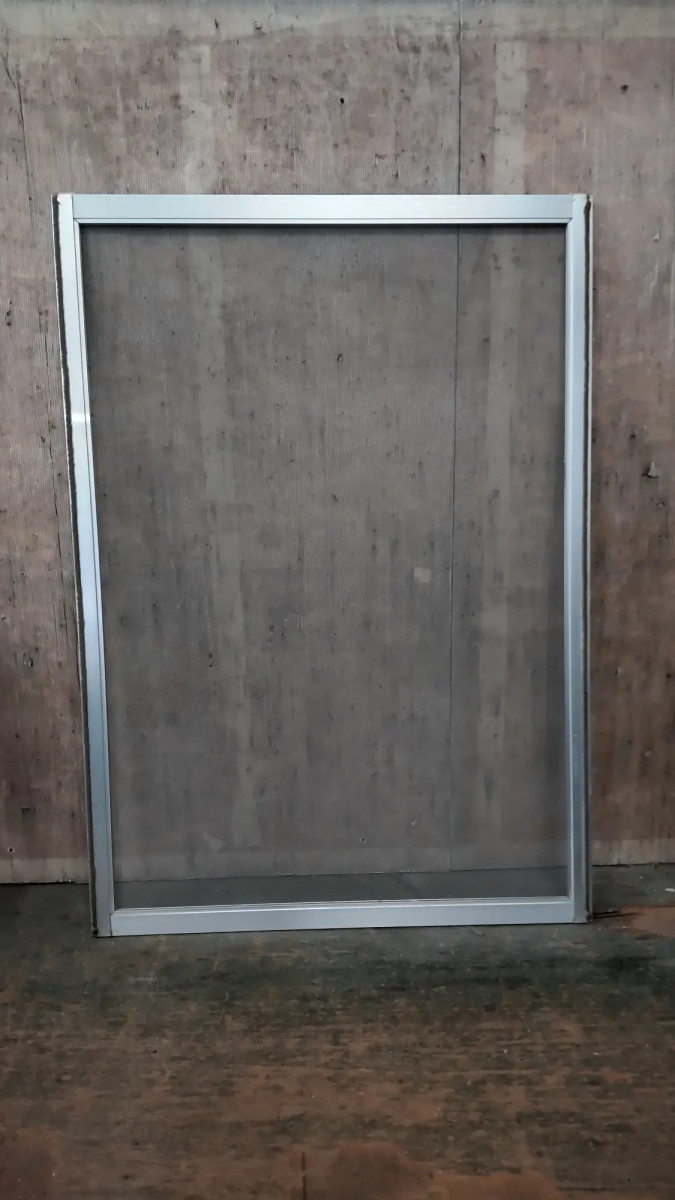 小玉硝子の室蘭で網戸張替え！プロの修理で虫対策の施工後の写真1